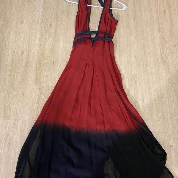 A beautiful NICHOLAS K dress size xxs. It fill fit up to small - Picture 3 of 5